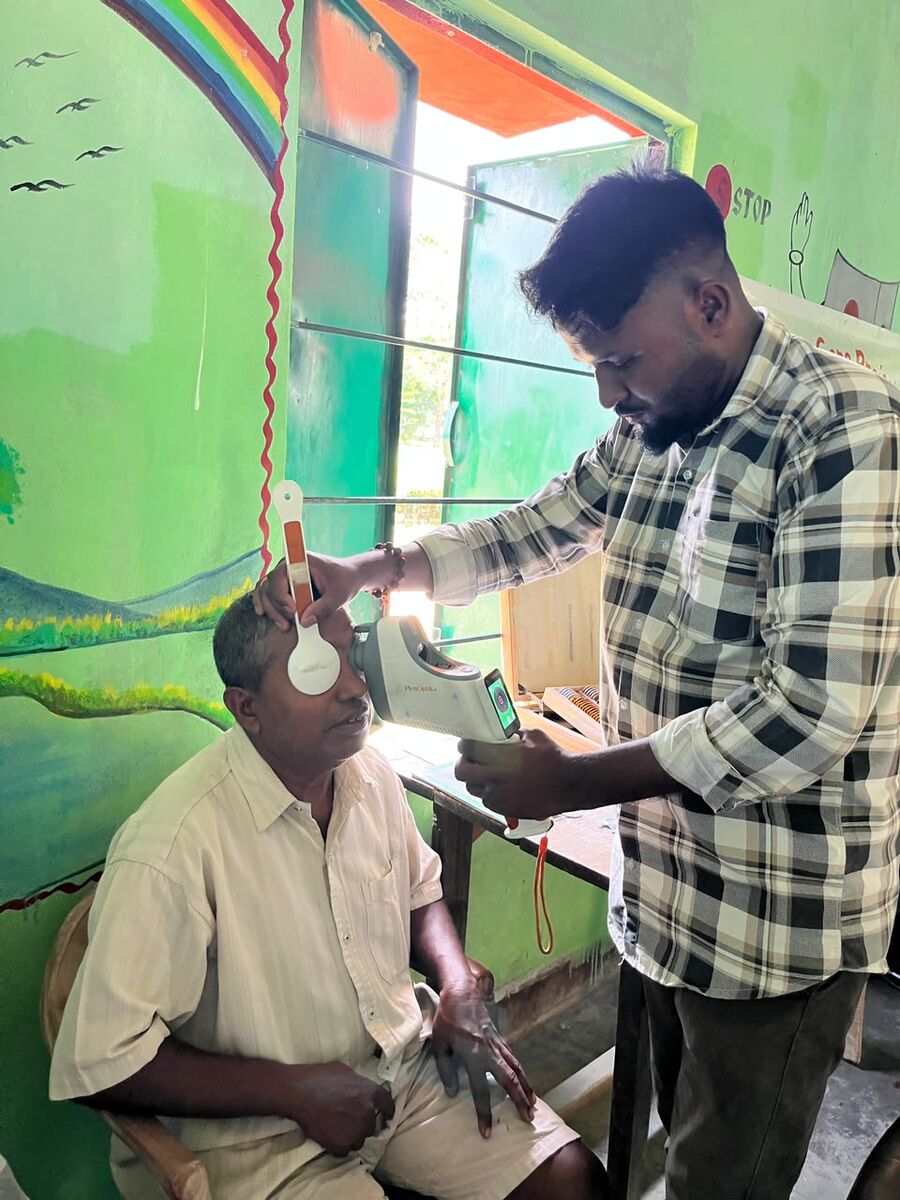 Eye screening at the Rangoli Joriguri camp