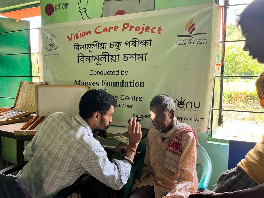 Eye screening at the Rangoli Joriguri camp