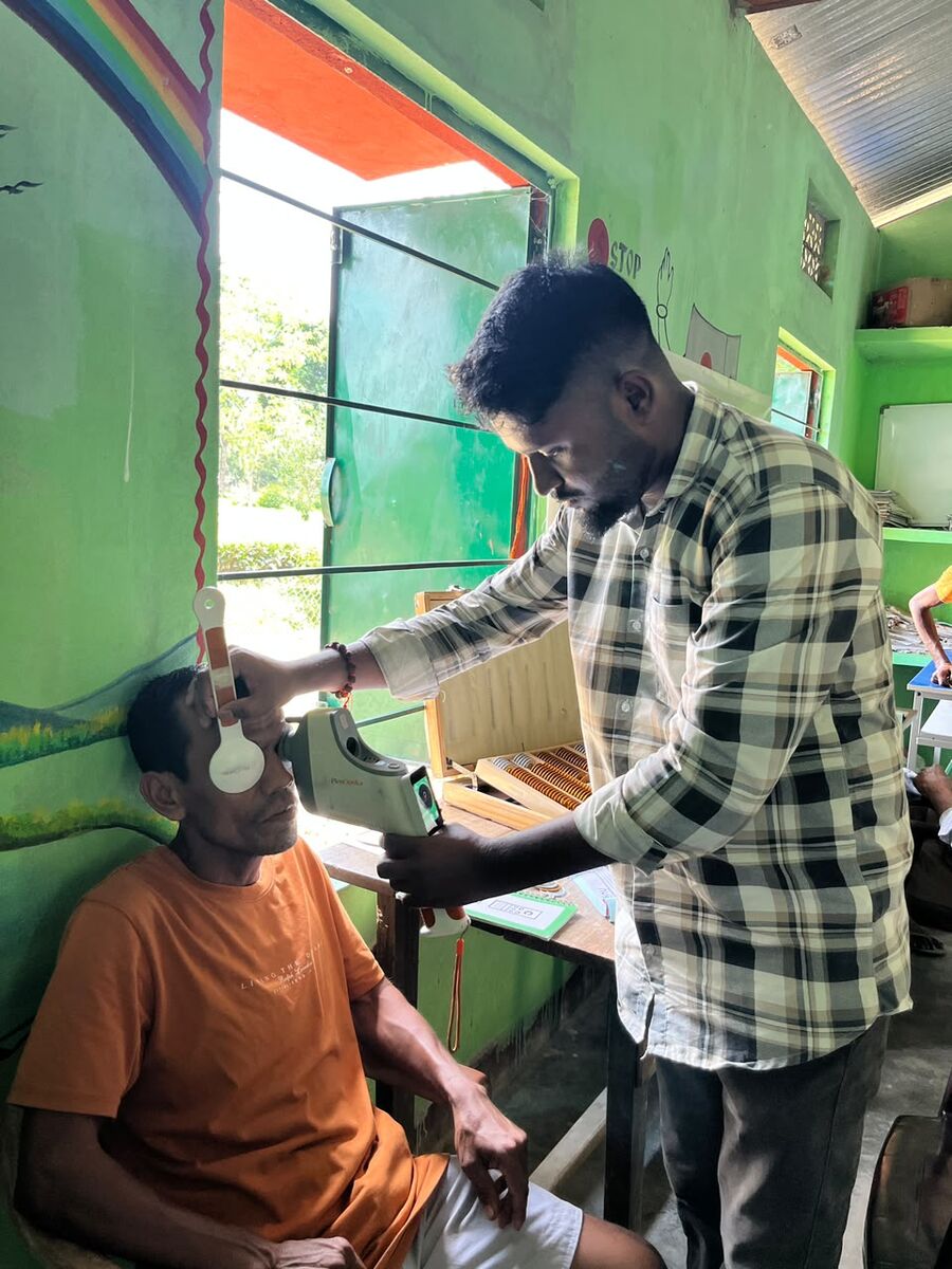 Eye screening at the Rangoli Joriguri camp